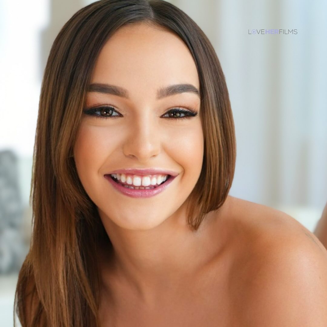 Rissa May Bio, Age, Career, Net Worth, Boyfriend, Height & More