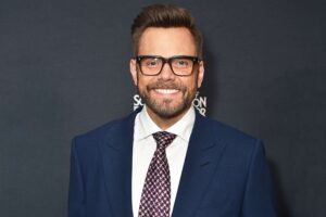Joel McHale Bio, Age, Career, Net Worth, Husband, Education & More